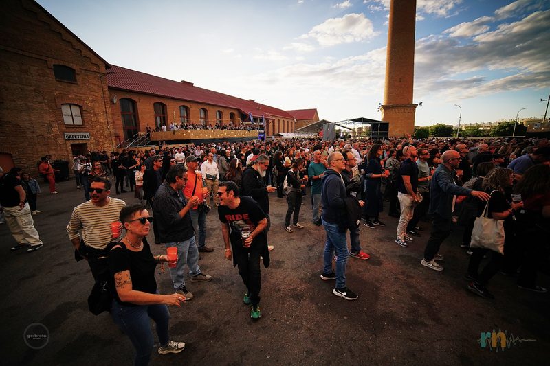 P&uacute;blico en el recinto de Degusta Fest Armilla 2026